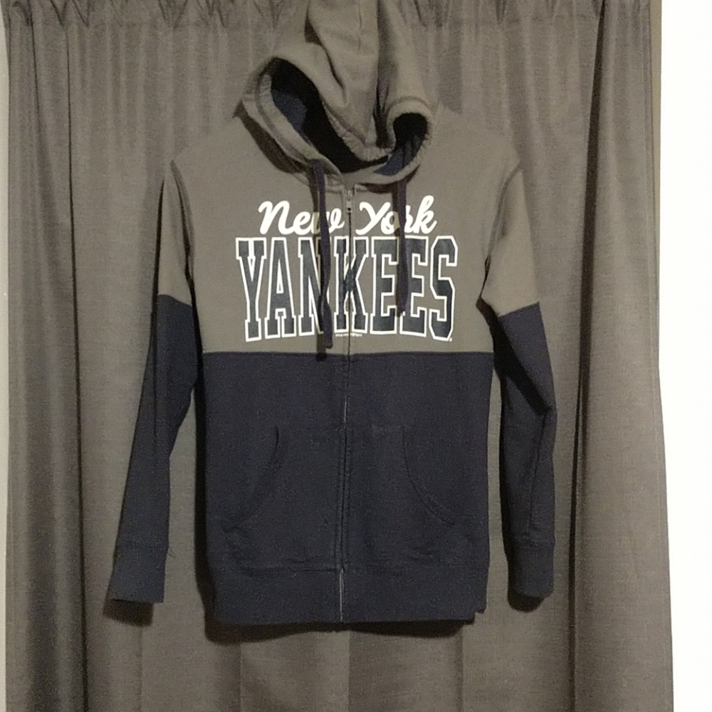 Yankee zip up